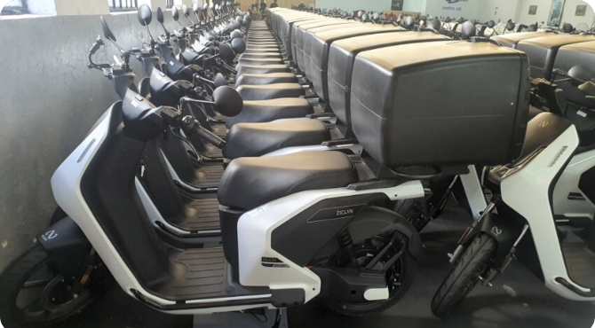 throttle-motorcycle-about